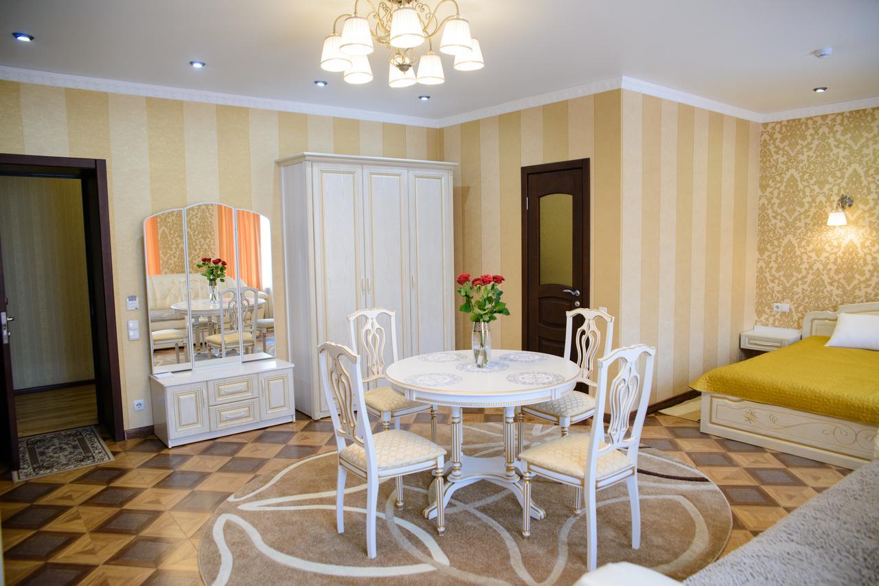 Hotel Hizhina Petropavlovsk Exterior photo
