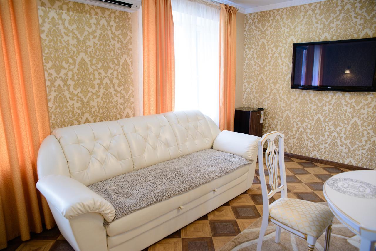 Hotel Hizhina Petropavlovsk Exterior photo